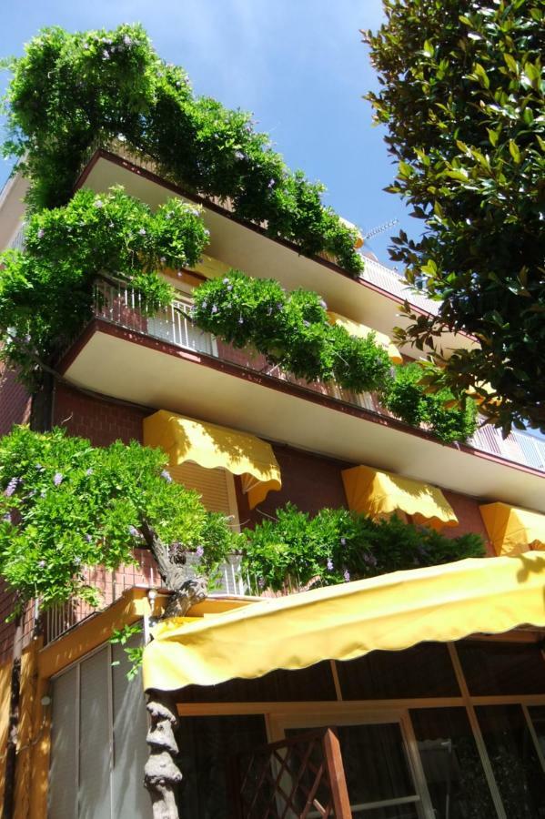 Albergo Villalma Римини Экстерьер фото