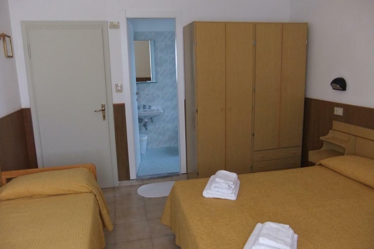 Albergo Villalma Римини Экстерьер фото